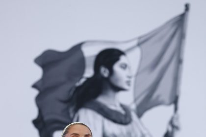 La presidenta de México, Claudia Sheinbaum, habla durante su conferencia de prensa este jueves, en el Palacio Nacional de la Ciudad de México (México). EFE/ Mario Guzmán