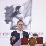 La presidenta de México, Claudia Sheinbaum, habla durante su rueda de prensa matutina en Palacio Nacional, este miércoles en Ciudad de México (México). EFE/ Isaac Esquivel