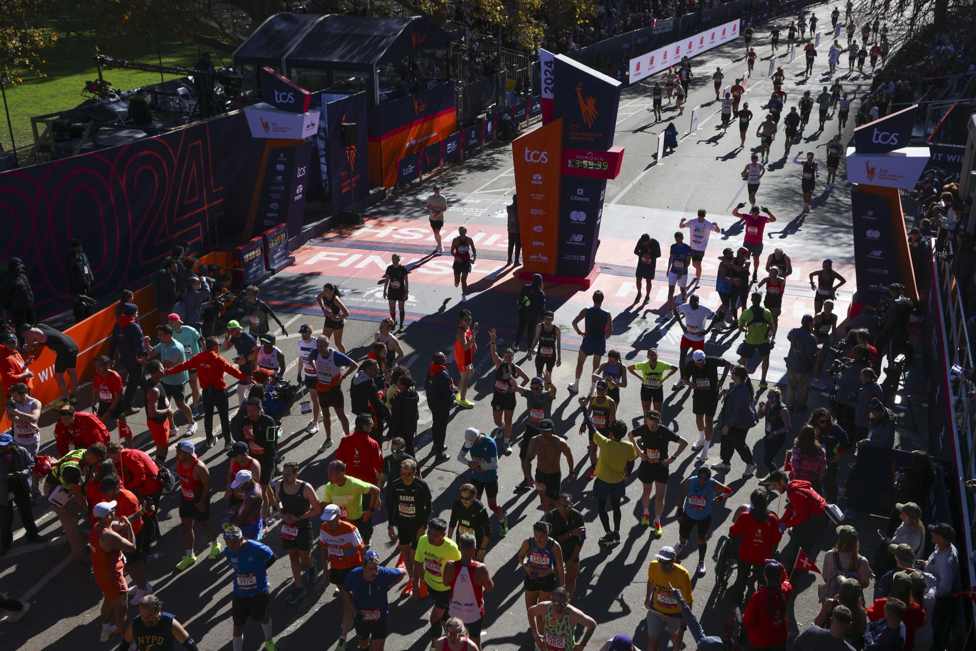 Toma aérea de la masiva participación, este domingo, en el Maratón de Nueva York. EFE/EPA/SARAH YENESEL
