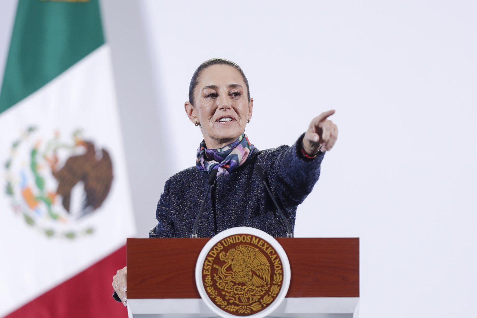 La presidenta de México, Claudia Sheinbaum, participa este jueves en una conferencia de prensa en Palacio Nacional de la Ciudad de México (México). EFE/ Isaac Esquivel