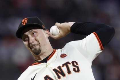 Foto de archivo de Blake Snell, quien se unirá a los Dodgers de Los Ángeles por las próximas cinco temporadas en las Grandes Ligas. EFE/EPA/JOHN G. MABANGLO