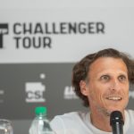 El exfutbolista Diego Forlán en rueda de prensa durante el lanzamiento del Abierto de Uruguay de tenis que se disputará desde el 11 de noviembre y en el que jugará. EFE/ Sofía Torres