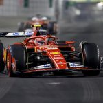 El piloto español de Ferrari, Carlos Sainz Jr. durante la clasificación para el Gran Premio de Fórmula Uno de Las Vegas. EFE/EPA/SHAWN THEW