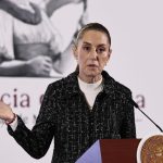 La presidenta de México, Claudia Sheinbaum, habla durante una rueda de prensa este viernes en Palacio Nacional de la Ciudad de México (México). . EFE/José Méndez