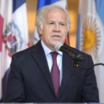 Imagen de archivo del secretario General de la OEA, Luis Almagro, hablando en la sede de la Organización de los Estados Americanos (OEA) en Washington (EE. UU). EFE/Lenin Nolly