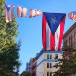 Fotografía de una bandera de Puerto Rico colgada este martes en El Barrio, en Nueva York (Estados Unidos). EFE/ Ruth E. Hernández Beltrán