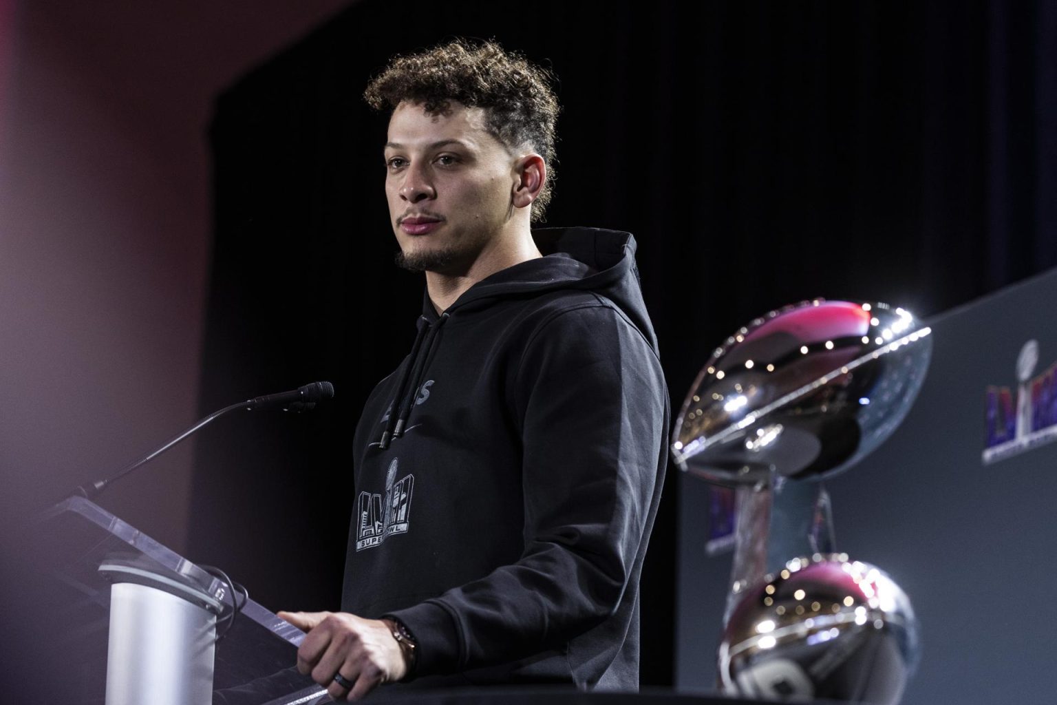 Fotografía de archivo del 'quarterback' de los Kansas City Chiefs, Patrick Mahomes. EFE/EPA/ETIENNE LAURENT