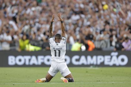 Júnior Santos de Botafogo celebra su gol en la final de la Copa Libertadores. EFE/ Juan Ignacio Roncoroni