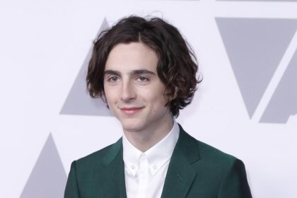 Imagen de archivo de Timothee Chalamet previo a la entrega de los Premios Óscar, en el Beverly Hilton de Beverly Hills, California (EE.UU.). EFE/MIKE NELSON