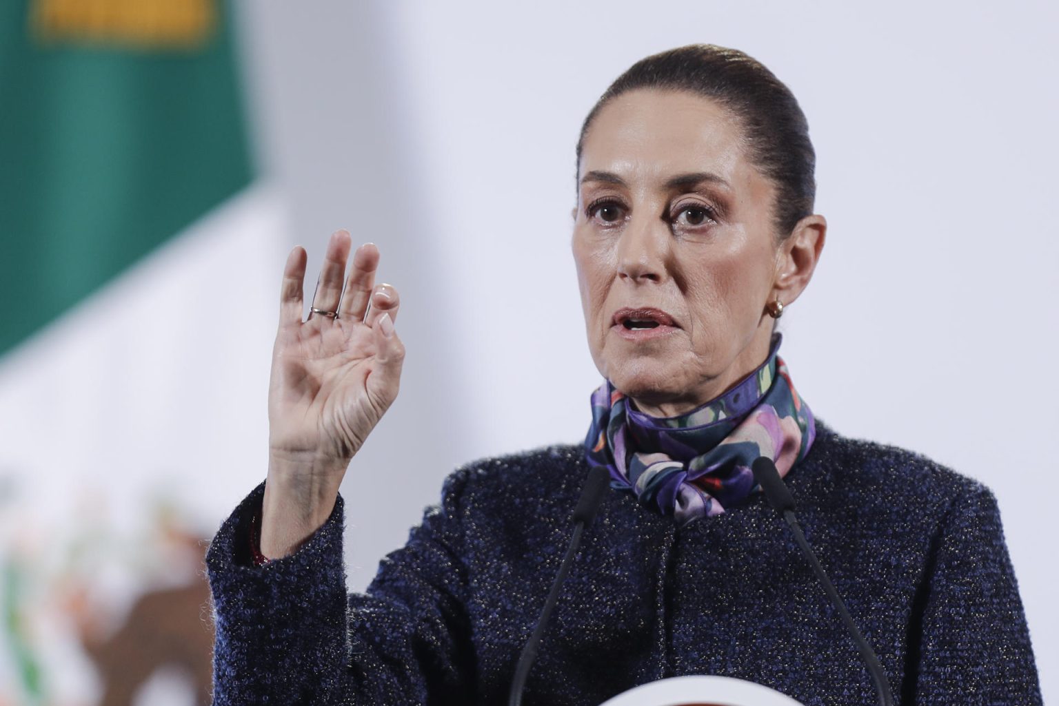 La presidenta de México, Claudia Sheinbaum, habla durante una conferencia de prensa en Palacio Nacional este jueves en la Ciudad de México (México). EFE/ Isaac Esquivel