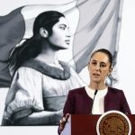 La Presidenta de México, Claudia Sheinbaum, habla durante una conferencia de prensa este lunes, en el Palacio Nacional de la Ciudad de México (México). EFE/ José Méndez