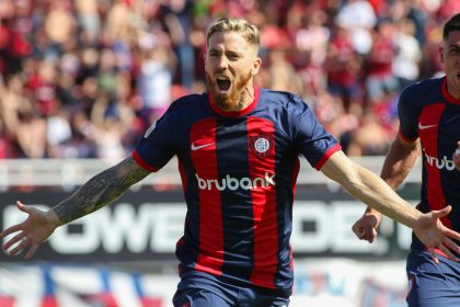 Fotografía de archivo del español Íker Muniain, quien con su decisión de fichar por San Lorenzo, se convirtió en 2024 en uno de los extranjeros más influyentes en el fútbol argentino. EFE/STR