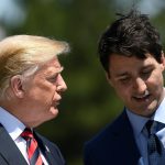 El presidente estadounidense, Donald J. Trump (i), y el primer ministro canadiense, Justin Trudeau (d). Imagen de archivo. EFE/ Neil Hall