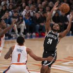 Cam Thomas (dch), de los Brooklyn Nets, durante un partido de temporada de la NBA. EFE/ Angel Colmenares