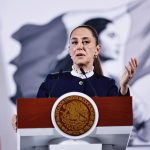 La presidenta de México, Claudia Sheinbaum, habla durante su rueda de prensa matutina en Palacio Nacional, en Ciudad de México (México). EFE/ Sáshenka Gutiérrez