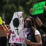 Imagen de archivo de mujeres y activistas que protestan contra la violencia machista en Ciudad de México (México). EFE/ Sáshenka Gutiérrez