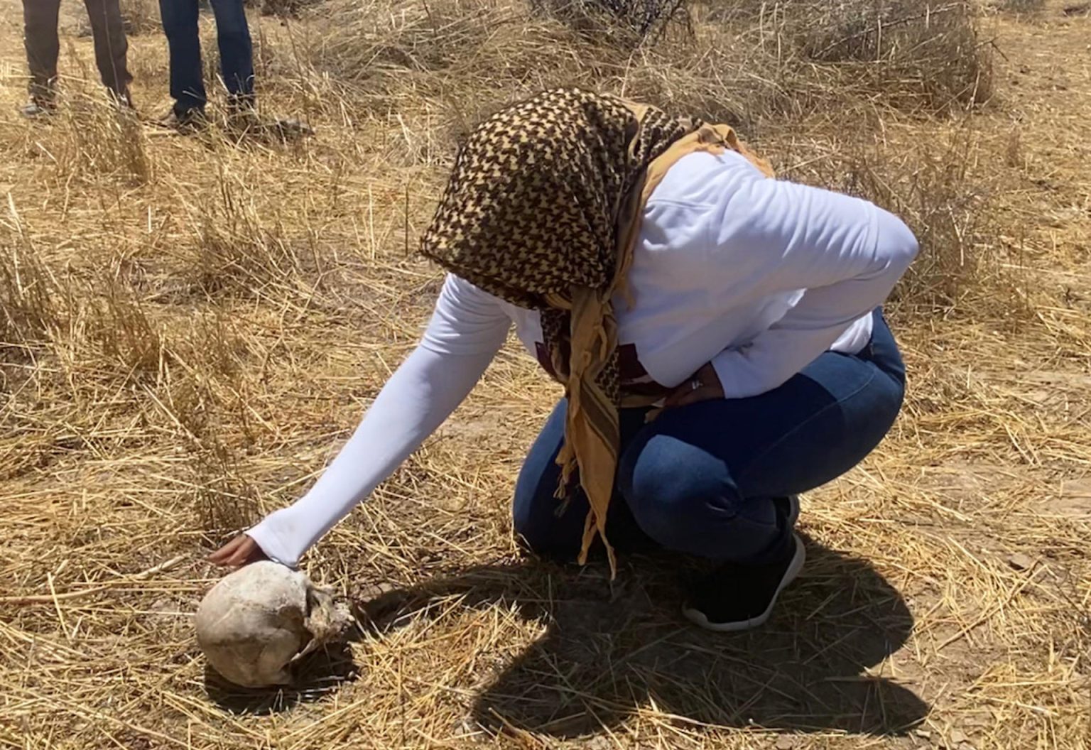 Los restos humanos de al menos 15 personas fueron localizados en fosas clandestinas en la región de La Frailesca, en el estado de Chiapas, en el sureste de México, una zona afectada por la violencia del crimen organizado. Archivo. EFE/Daniel Sánchez