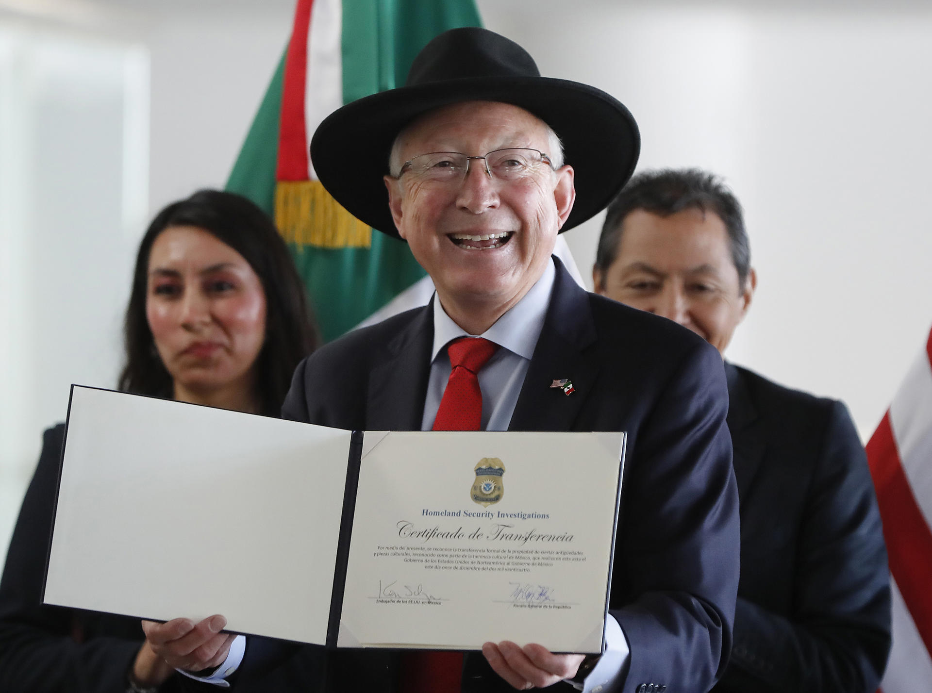 El embajador de Estados Unidos en México, Ken Salazar participa durante un acto protocolario este miércoles, en el Templo Mayor de la Ciudad de México (México). EFE/ Mario Guzmán
