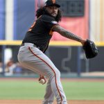 Fotografía de archivo, tomada en abril de 2023, en la que se registró al lanzador estadounidense Sean Manaea, al actuar para los Giants de San Francisco, durante un partido de la MLB, en Ciudad de México (México). EFE/Madla Hartz