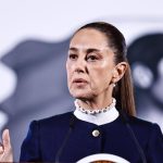 La presidenta de México, Claudia Sheinbaum, habla este martes durante su rueda de prensa matutina en el Palacio Nacional de la Ciudad de México (México). EFE/ Sáshenka Gutiérrez