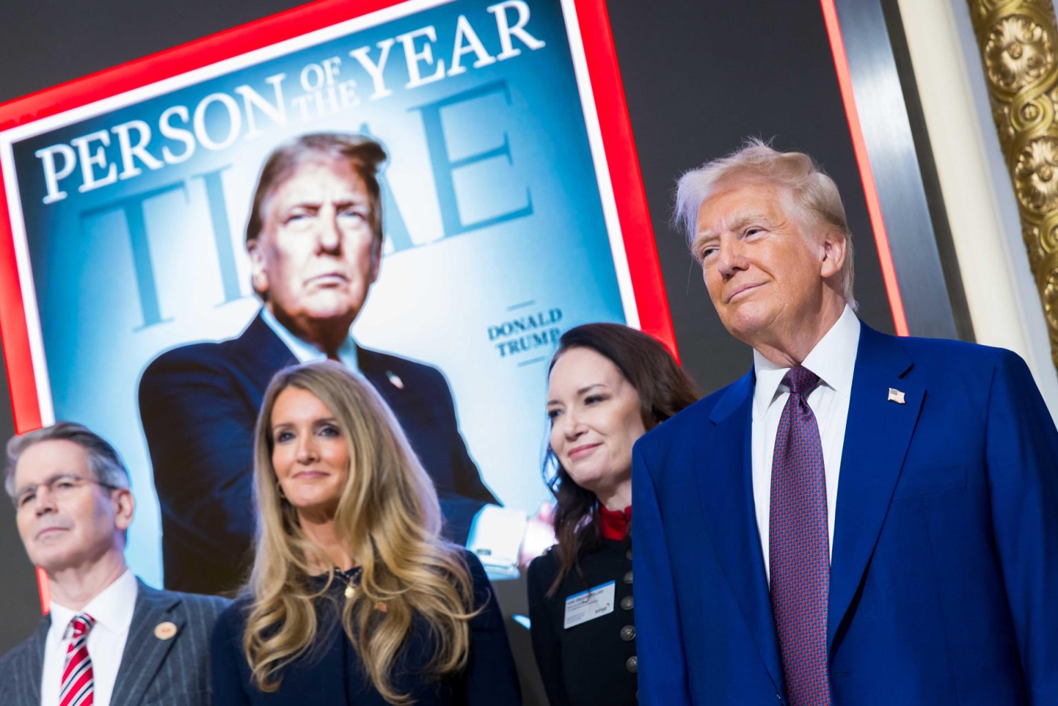 Fotografía tomada de la cuenta en X de la Bolsa de Valores de Nueva York (NYSE) del presidente electo de los Estados Unidos, Donald Trump (d), en la sede de la bolsa este jueves, en Nueva York (EE.UU.). EFE/ New York Stock Exchange /SOLO USO EDITORIAL/ SOLO DISPONIBLE PARA ILUSTRAR LA NOTICIA QUE ACOMPAÑA (CRÉDITO OBLIGATORIO)