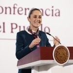 La presidenta de México, Claudia Sheinbaum, habla esta martes durante una rueda de prensa en Palacio Nacional de la Ciudad de México (México). EFE/José Méndez