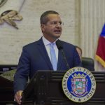 El gobernador Pedro Pierluisi da el mensaje de la situación del estado del país, en el Capitolio en San Juan (Puerto Rico). Imagen de archivo. EFE/ Thais Llorca