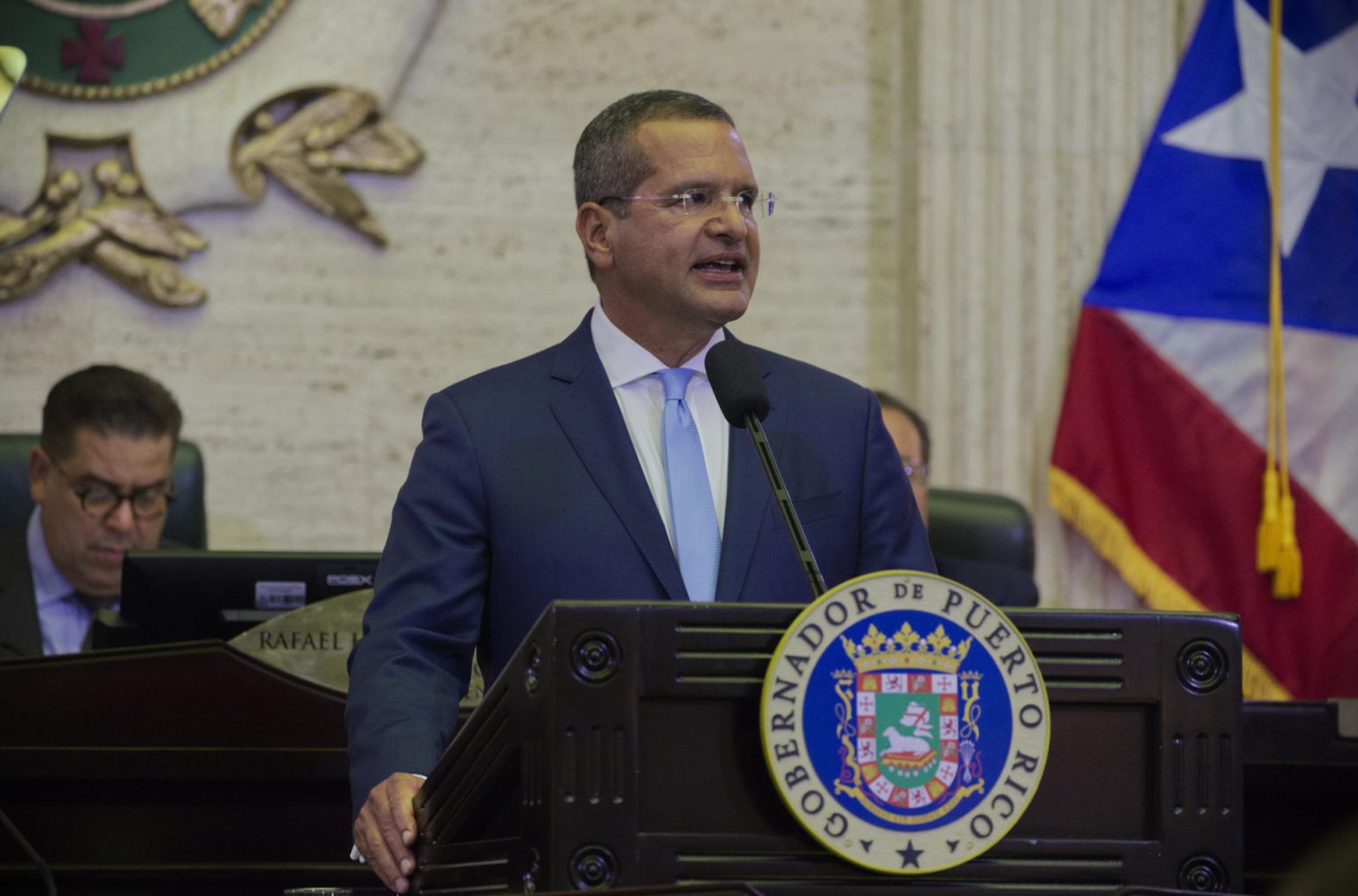 El gobernador Pedro Pierluisi da el mensaje de la situación del estado del país, en el Capitolio en San Juan (Puerto Rico). Imagen de archivo. EFE/ Thais Llorca