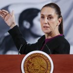 La presidenta de México, Claudia Sheinbaum, participa este miércoles en una rueda de prensa en Palacio Nacional de la Ciudad de México (México). EFE/ Mario Guzmán