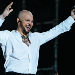 Fotografía cedida por Cheery Viruet del cantante puertorriqueño Residente durante su concierto este sábado, en San Juan (Puerto Rico). EFE/ Cheery Viruet / SOLO USO EDITORIAL/ SOLO DISPONIBLE PARA ILUSTRAR LA NOTICIA QUE ACOMPAÑA (CRÉDITO OBLIGATORIO)