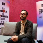 Álvaro Ortiz García, de la sección AudioFIL, habla durante una entrevista con EFE este lunes, en la 38 edición de la Feria Internacional del Libro de Guadalajara (FIL), Jalisco (México). EFE/ Francisco Guasco