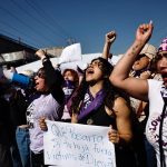 Mujeres pertenecientes a colectivos feministas protestan en la entrada del Reclusorio Oriente en la Ciudad de México (México). Archivo. EFE/Sáshenka Gutiérrez