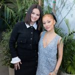 Fotografía cedida por Trevor Totaro de Selena Gómez (i) y Ariana Grande durante el Academy Women's Luncheon (Almuerzo de mujeres de la Academia) organizado por la Academia de Artes y Ciencias Cinematográficas este martes, en el Museo de la Academia de Hollywood en Los Ángeles (EEUU). EFE/ Trevor Totaro/ SOLO USO EDITORIAL/ SOLO DISPONIBLE PARA ILUSTRAR LA NOTICIA QUE ACOMPAÑA (CRÉDITO OBLIGATORIO)