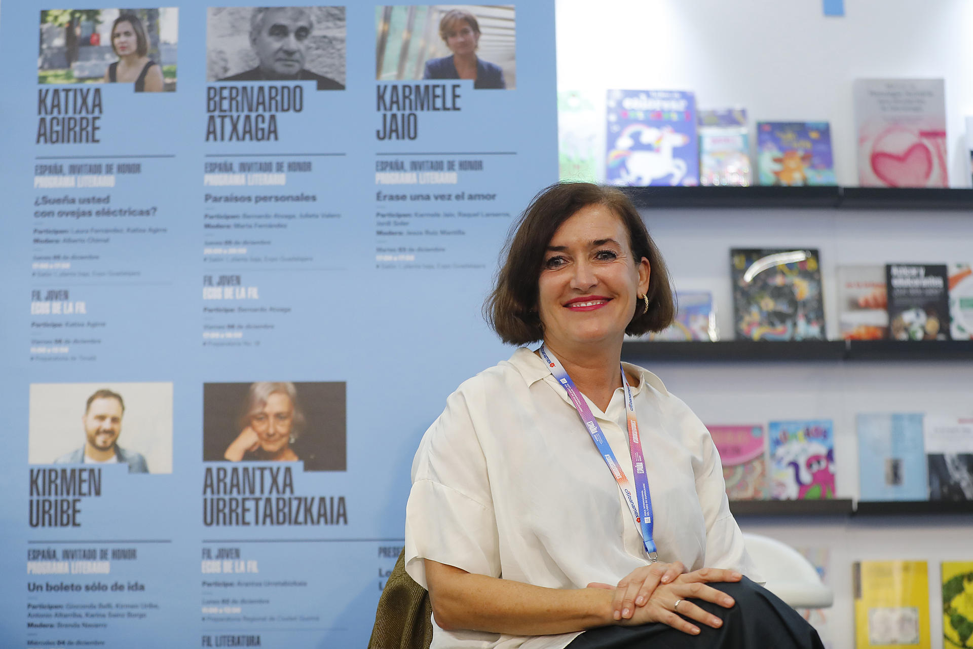 La directora del Instituto Vasco Etxepare, Irene Larraza Aizpurua, posa al término de una entrevista con EFE en el marco de la 38 edición de la Feria Internacional del Libro de Guadalajara (FIL), Jalisco (México). EFE/ Francisco Guasco
