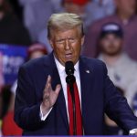 Fotografía de archivo del 4 de noviembre de 2024 del presidente electo de Estados Unidos, Donald Trump, durante un mitin de campaña en Grand Rapids, Michigan (Estados Unidos). EFE/ CJ Gunther