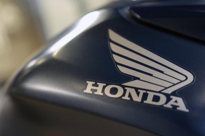 La Procuraduría Federal del Consumidor (Profeco) explicó que el llamado a revisión aplica para los modelos Honda CB350D, año 2024, y CB300F Twister, año 2023. Archivo. EFE/FRANCK ROBICHON