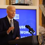 El presidente de los Estados Unidos, Joe Biden, habla durante la primera conferencia de la Casa Blanca sobre la Investigación en Salud de la Mujer en Washington (Estados Unidos). EFE/ Octavio Guzmán