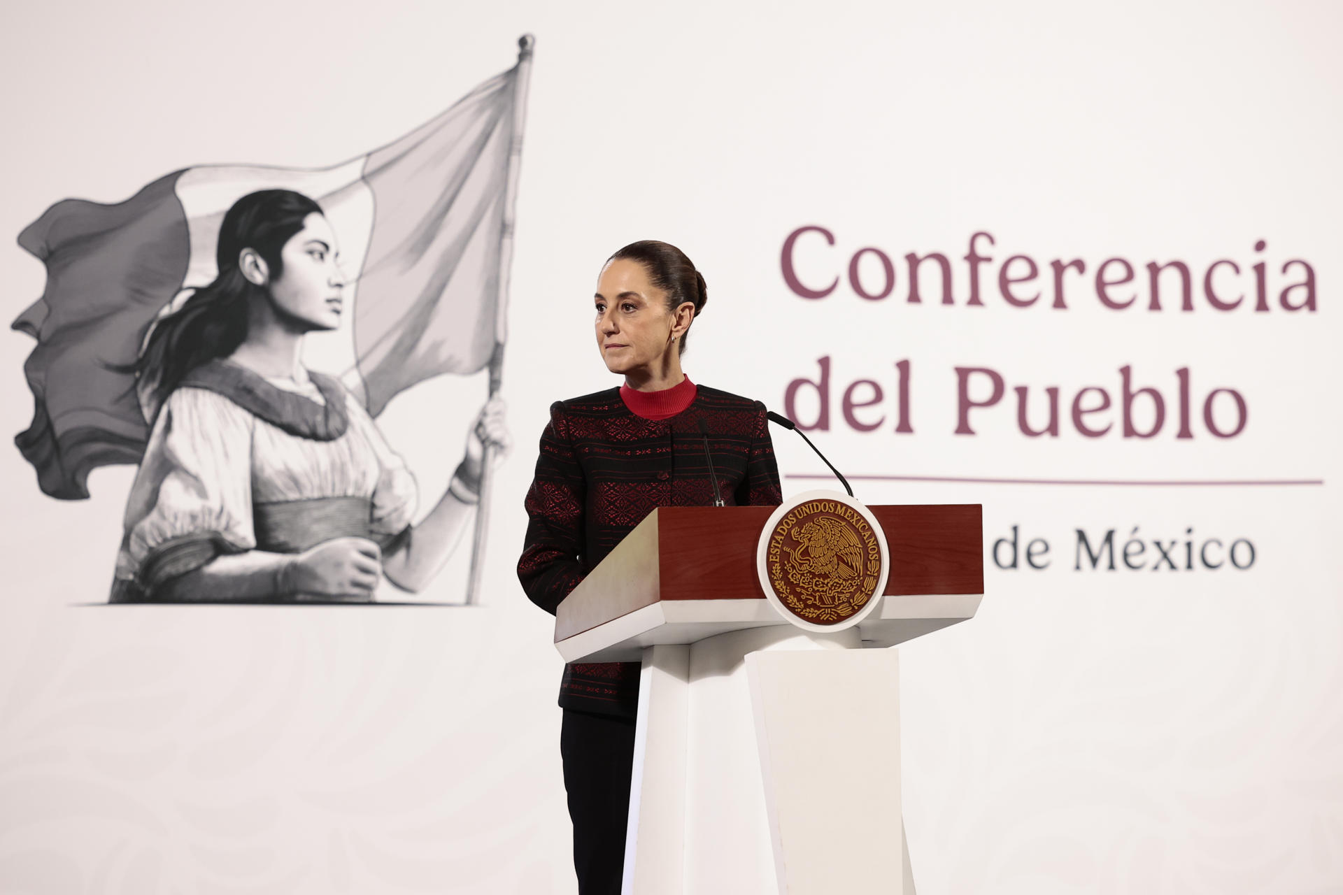 La presidenta de México, Claudia Sheinbaum, participa este miércoles durante su conferencia de prensa matutina en Palacio Nacional de la Ciudad de México (México). EFE/ José Méndez
