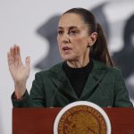 La presidenta de México, Claudia Sheinbaum, habla en una rueda de prensa este jueves, en el Palacio Nacional en Ciudad de México (México). EFE/Isaac Esquivel