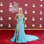 Fotografía de archivo del 14 de noviembre de 2024 de la cantante colombiana Karol G posando en la alfombra roja de la 25 entrega anual de los Premios Latin Grammy en Miami (Estados Unidos). EFE/ Eva Marie Uzcátegui