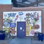 Fotografía de la fachada del albergue Casa Alitas este jueves, en Tucson (Estados Unidos). EFE/ María León