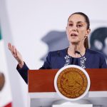 La presidenta de México, Claudia Sheinbaum, habla durante su conferencia de prensa matutina este viernes, en el Palacio Nacional en Ciudad de México (México). EFE/ Sáshenka Gutiérrez