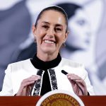 La presidenta de México, Claudia Sheinbaum, habla durante una rueda de prensa este jueves, en el Palacio Nacional de Ciudad de México (México). EFE/ Sáshenka Gutiérrez