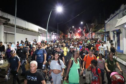 Imagen de archivo de migrantes que dan inicio a una caravana que se dirigñia a la frontera norte de México, en el municipio de Tapachula en Chiapas (México). EFE/ Juan Manuel Blanco