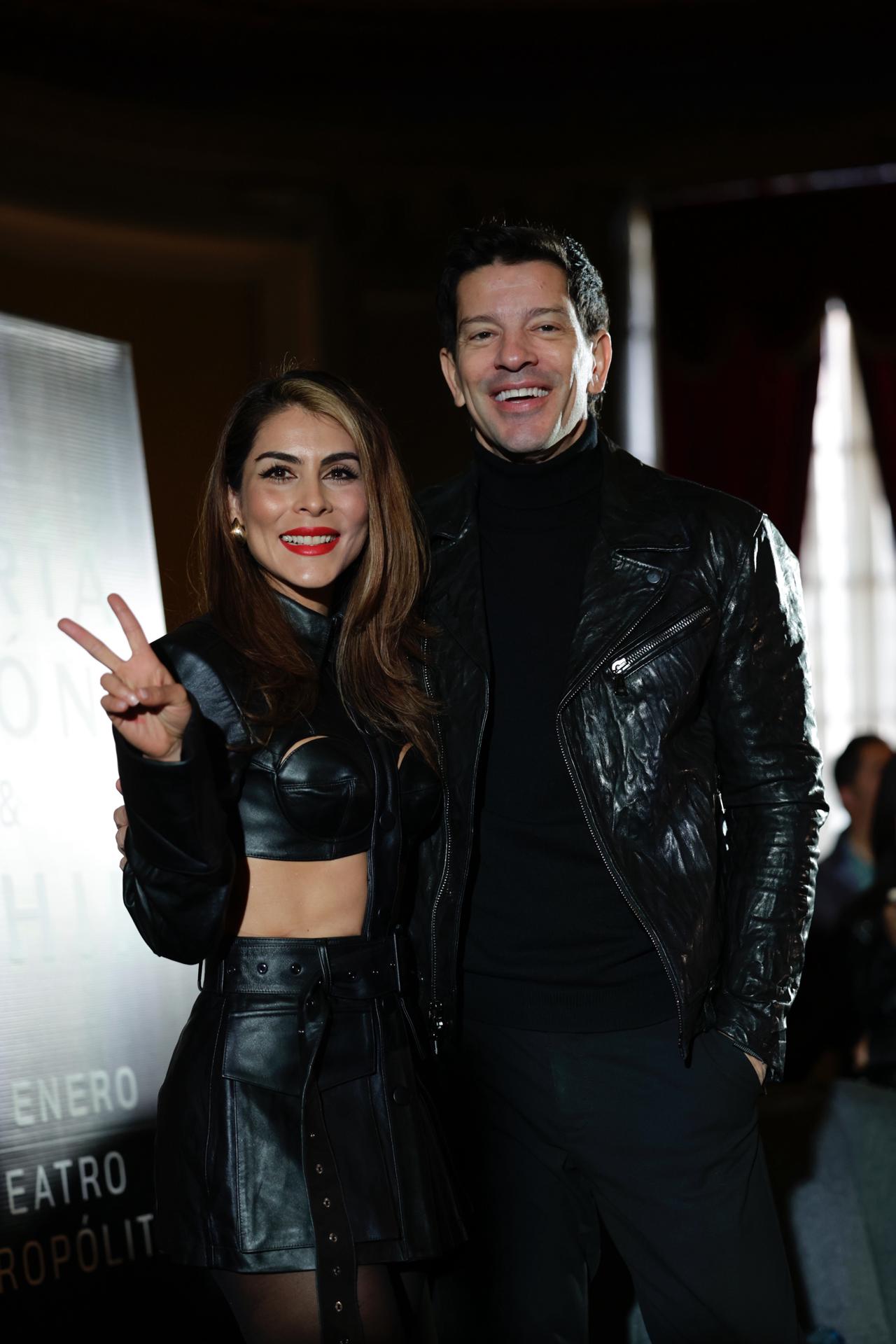 Los cantantes mexicanos María León y Yahir participan un una rueda de prensa este miércoles en Ciudad de México (México). EFE/ Sáshenka Gutiérrez
