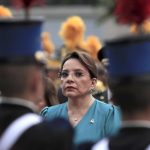 La presidenta de Honduras, Xiomara Castro, participa en los actos de conmemoración de la Independencia de Honduras en la Plaza Central en Tegucigalpa (Honduras). Archivo. EFE/Gustavo Amador