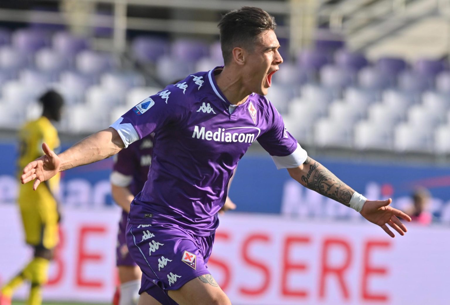 Fotografía de archivo del defensor Lucas Martinez Quarta, quien este martes ha vuelto a las filas de River Plate tras jugar cuatro temporadas en el Fiorentina italiano.EPA/Claudio Giovannini