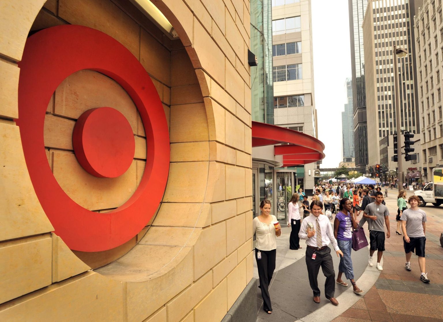 Fotografía de archivo que muestra a una tienda de la cadena Target cerca de la sede de la compañía en Minneapolis, Estados Unidos. EFE/Craig Lassig