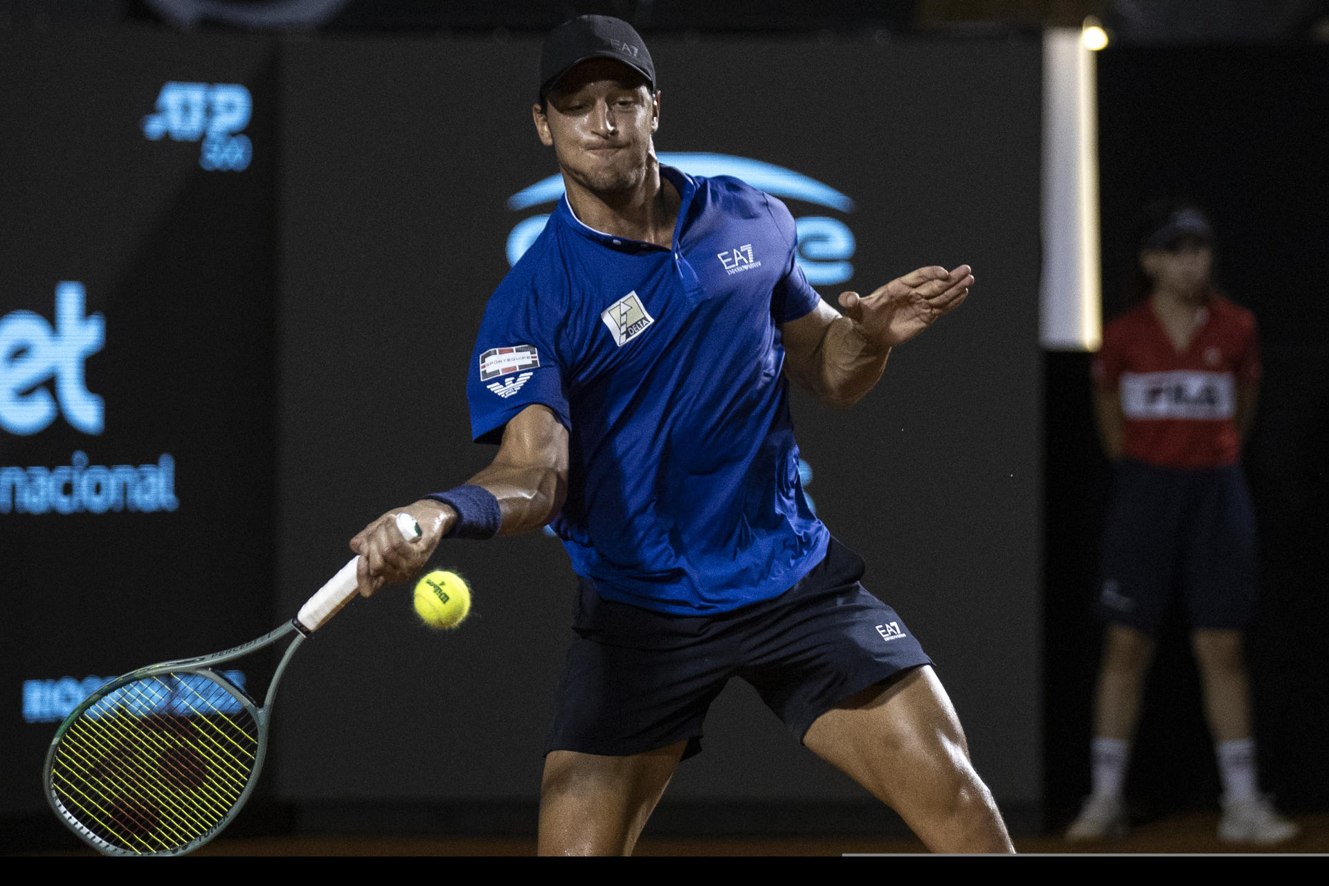 El italiano Luciano Darderi cayó por 6-7 (1), 6-3 y 6-2 en el Abierto de Río contra Francisco Cerúndolo. EFE/ANDRÉ COELHO
