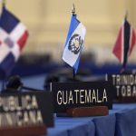 Fotografía de una placa del sitio reservado a Guatemala durante una sesión protocolar del Consejo Permanente de la Organización de Estados Americanos (OEA) celebrada en la sede del organismo en Washington (Estados Unidos). Imagen de archivo. EFE/ Lenin Nolly